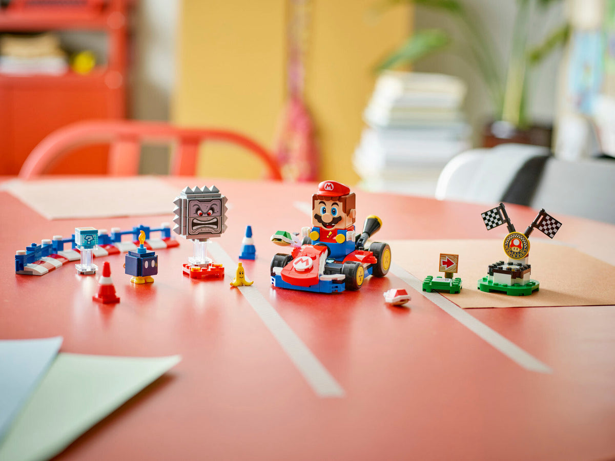 LEGO Super Mario: Mario Kart™ – Interactive LEGO® Mario™ & Standard Kart